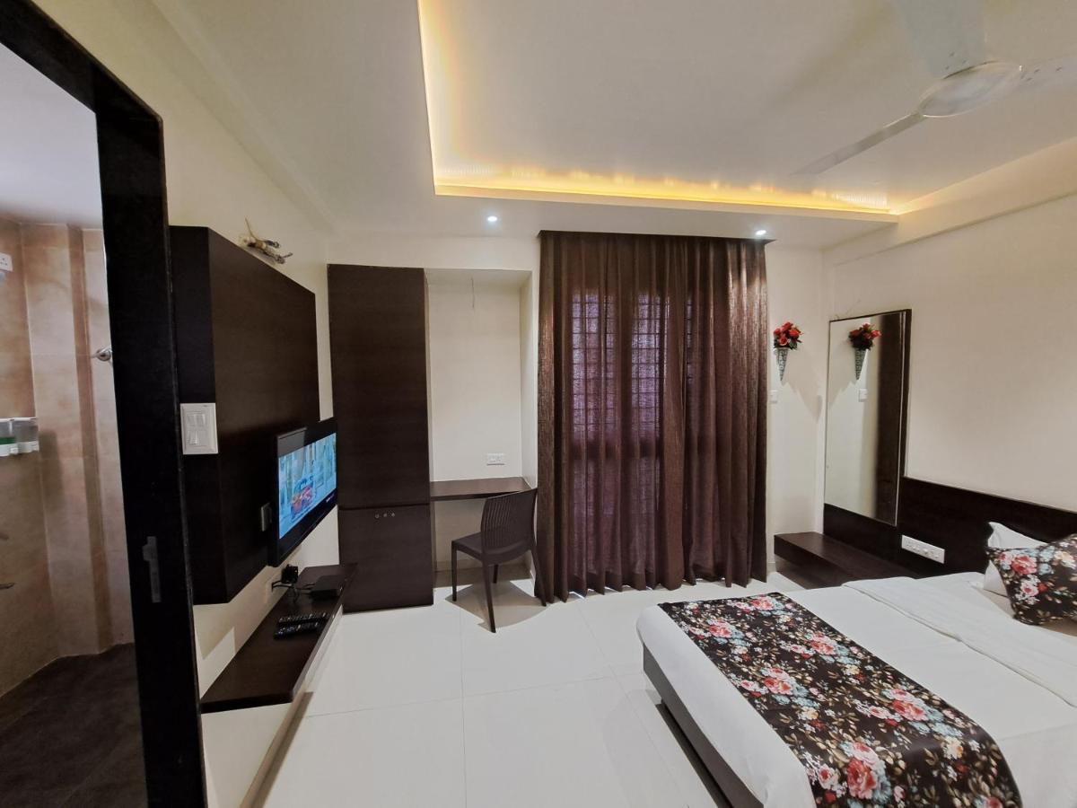 Hotel Bouquet Residency à Nashik Extérieur photo