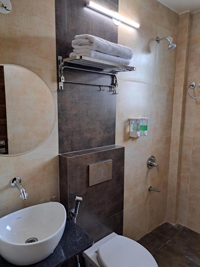 Hotel Bouquet Residency à Nashik Extérieur photo
