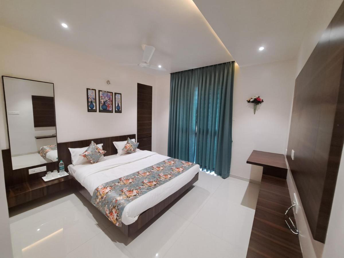 Hotel Bouquet Residency à Nashik Extérieur photo