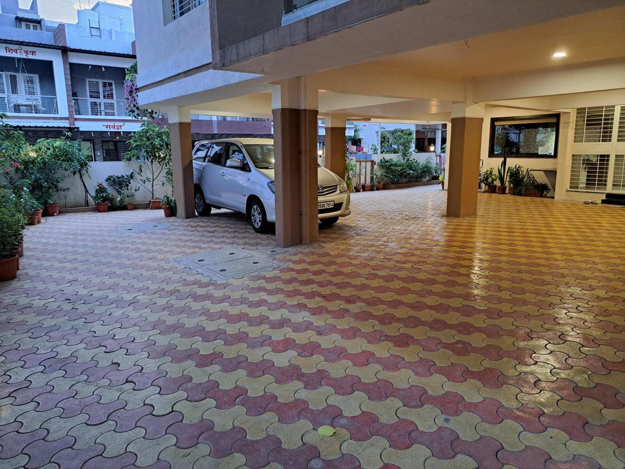 Hotel Bouquet Residency à Nashik Extérieur photo